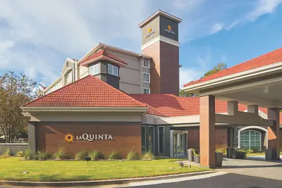 Photo 2 - La Quinta Inn & Suites by Wyndham Atlanta Conyers