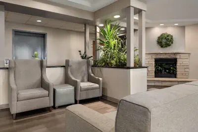 Photo 3 - Baymont by Wyndham Rockford