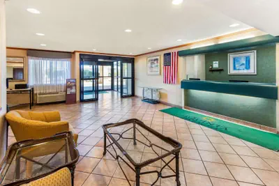 Photo 4 - La Quinta Inn & Suites by Wyndham Las Cruces Organ Mountain