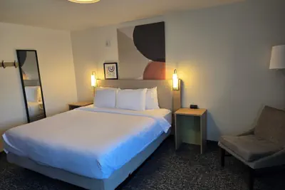 Photo 5 - Spark by Hilton Grapevine DFW North