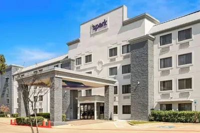 Photo 2 - Spark by Hilton Grapevine DFW North