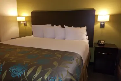 Photo 5 - Baymont by Wyndham Eau Claire WI