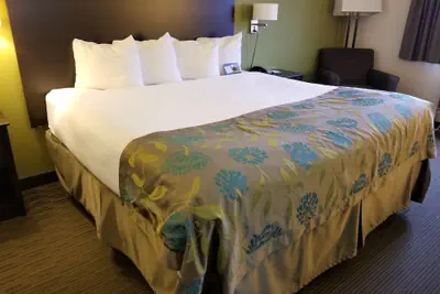 Photo 4 - Baymont by Wyndham Eau Claire WI