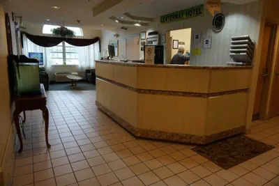 Photo 3 - CenterWay Hotel Buffalo North Near University