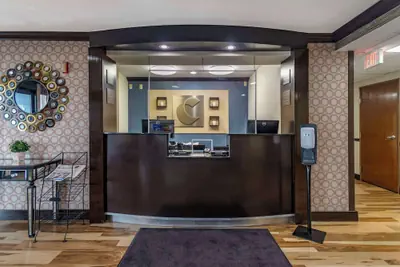 Photo 3 - Comfort Inn Tulsa Midtown