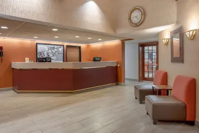 Photo 4 - Super 8 by Wyndham Wausau