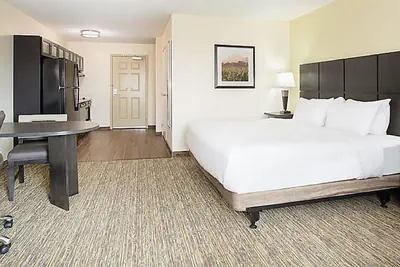 Photo 4 - MainStay Suites Kansas City Overland Park