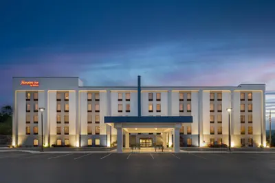 Photo 2 - Hampton Inn by Hilton Altoona