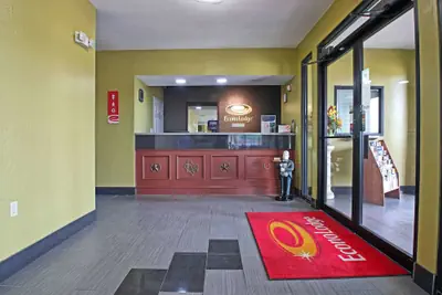 Photo 3 - Econo Lodge Hillsboro I-35