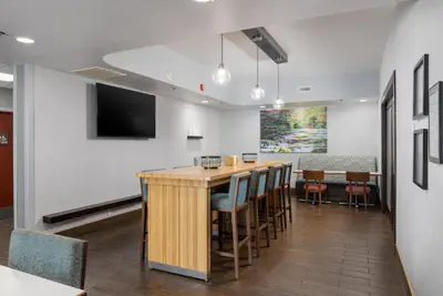 Photo 3 - Hampton Inn Carrollton