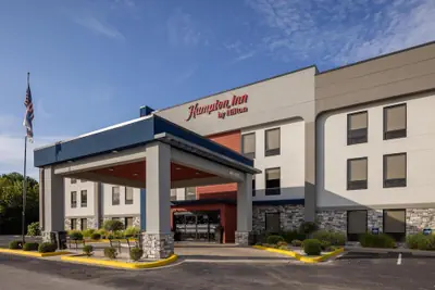 Photo 2 - Hampton Inn Carrollton