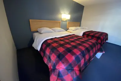Photo 4 - Lumberjack Inn