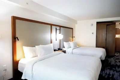 Photo 2 - Fairfield Inn & Suites by Marriott Louisville Airport