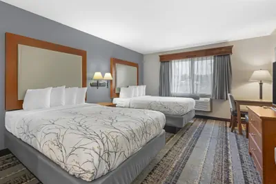 Photo 2 - Best Western Newberg Inn