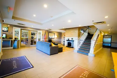 Photo 4 - Country Inn & Suites by Radisson, Burlington (Elon), NC