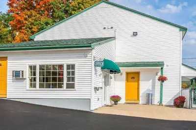 Photo 2 - Blue Line Inn Lake George