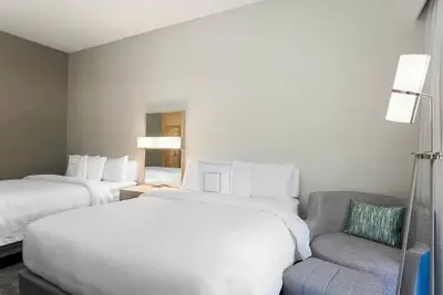 Photo 4 - Courtyard by Marriott Tampa Brandon