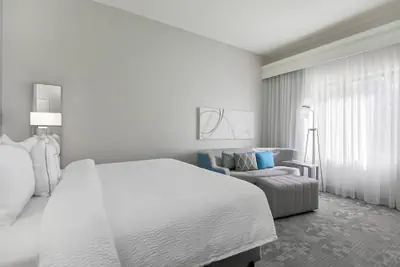 Photo 2 - Courtyard by Marriott Tampa Brandon