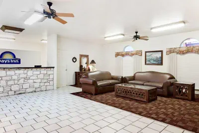 Photo 3 - Days Inn by Wyndham San Angelo