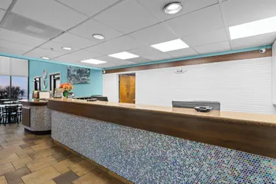 Photo 4 - Monterey Bay Suites