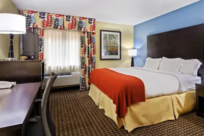 Photo 4 - Holiday Inn Express Fort Campbell-Oak Grove by IHG