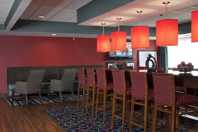 Photo 4 - Hampton Inn Grand Rapids-South