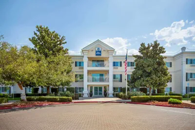 Photo 2 - Best Western Clovis Cole