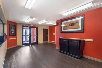 Photo 5 - Suburban Studios