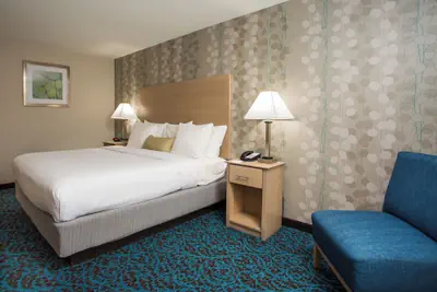 Photo 3 - Spark by Hilton Milford Boston