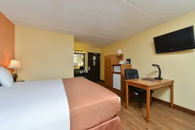 Photo 3 - Super 8 by Wyndham Rapid City