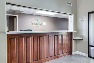 Photo 4 - Quality Inn & Suites Canton, GA
