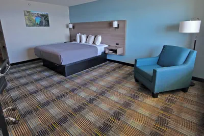 Photo 5 - AmericInn by Wyndham Saint Ignace Lakefront