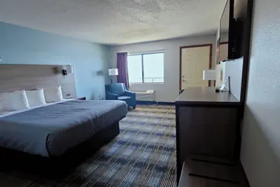 Photo 4 - AmericInn by Wyndham Saint Ignace Lakefront