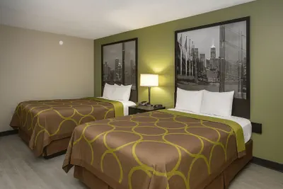 Photo 2 - Super 8 by Wyndham Indianapolis South