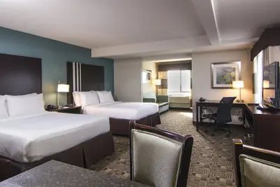 Photo 5 - Holiday Inn Express & Suites Carlsbad Beach by IHG
