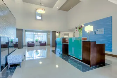 Photo 2 - Holiday Inn Express & Suites Carlsbad Beach by IHG