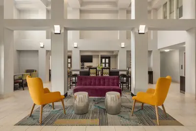Photo 4 - La Quinta Inn & Suites by Wyndham Fairfield - Napa Valley