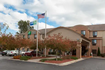 Photo 2 - Holiday Inn Express Hotel & Suites Canton by IHG