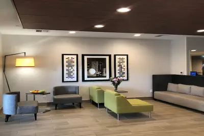 Photo 4 - Holiday Inn Express & Suites Albany by IHG