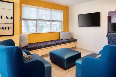 Photo 4 - TownePlace Suites Los Angeles LAX/Manhattan Beach