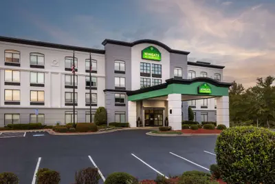 Photo 2 - Wingate by Wyndham Charlotte Speedway/Concord