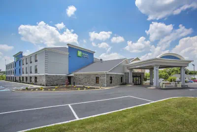 Photo 2 - Holiday Inn Express Berea by IHG