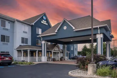 Photo 2 - Best Western Fort Wayne Inn & Suites North