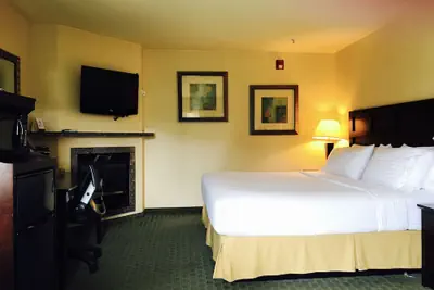 Photo 5 - Holiday Inn Express Ft Bragg by IHG