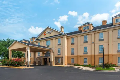 Photo 2 - Comfort Inn Lafayette North I-10