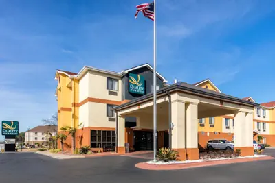 Photo 2 - Quality Inn & Suites Montgomery East Carmichael Rd
