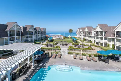 Photo 2 - Carlsbad Inn Beach Resort