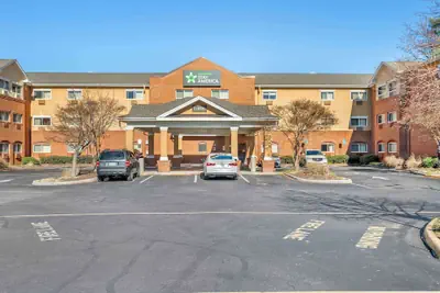 Photo 2 - Extended Stay America Select Suites - Chesapeake - Churchland Blvd.