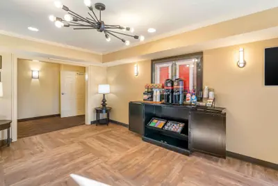 Photo 4 - Extended Stay America Select Suites - Chesapeake - Churchland Blvd.