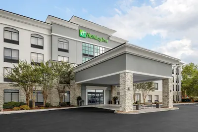 Photo 2 - Holiday Inn Cleveland by IHG